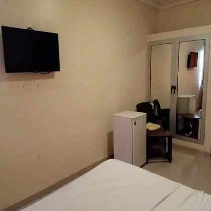 Elite Tek Büyük Yataklı Oda
