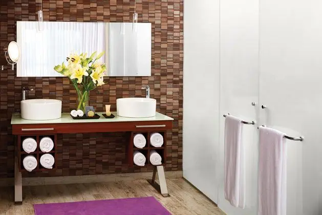 Suit Three Bedrooms