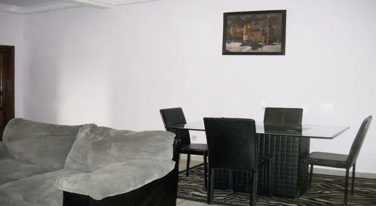 Deluxe Apart Daire, Sigara İçilmez