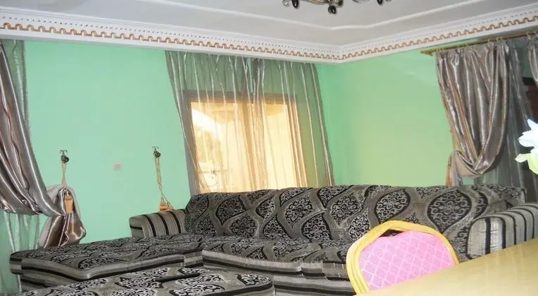 Deluxe Apart Daire, Sigara İçilmez