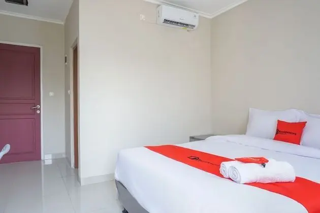 Deluxe Oda (RedDoorz)