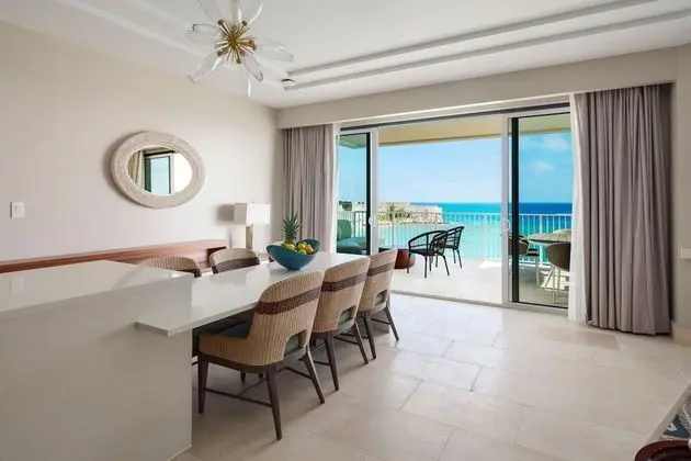 2 Bedroom Residence, Ocean Front - 1 Bedroom Residence, + 1 King Bedroom