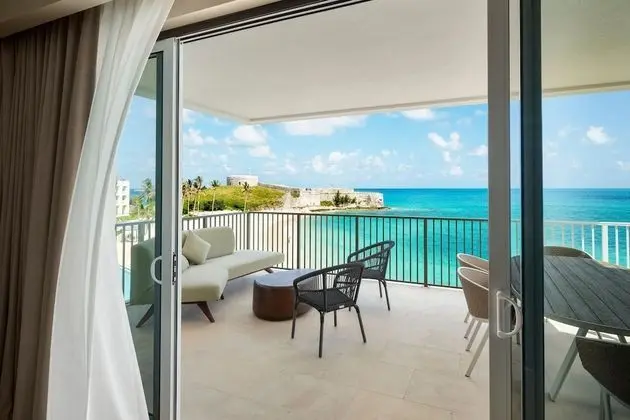 2 Bedroom Residence, Ocean Front - 1 Bedroom Residence, + 1 King Bedroom