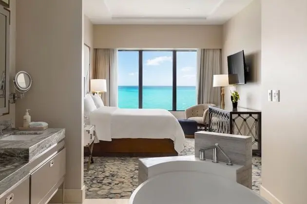 3 Bedroom Penthouse Residence, Ocean Front, Infinity Pool 1 Bedroom Residence +1 King Bed +1 Queen