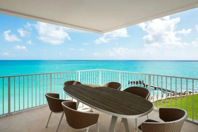 3 Bedroom Penthouse Residence, Ocean Front, Infinity Pool 1 Bedroom Residence +1 King Bed +1 Queen