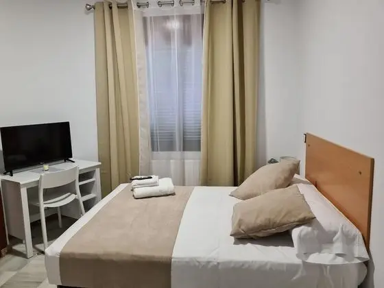 Economy Tek Büyük Yataklı Oda