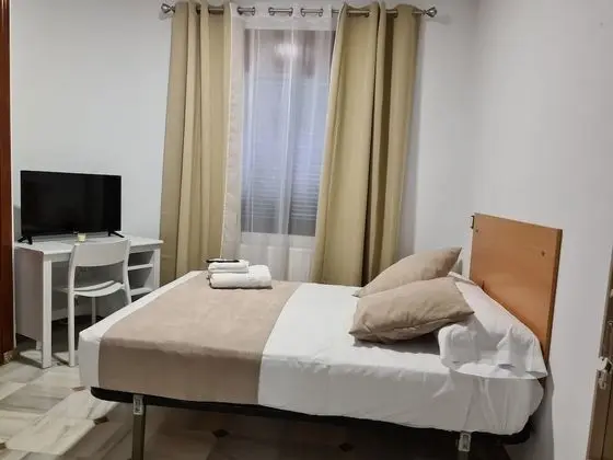 Economy Tek Büyük Yataklı Oda