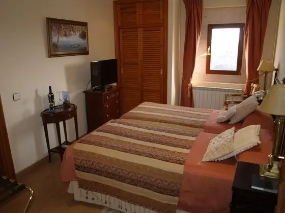 Standard Tek Büyük Yataklı Oda