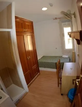 Tek Kişilik Oda, Ortak Banyo
