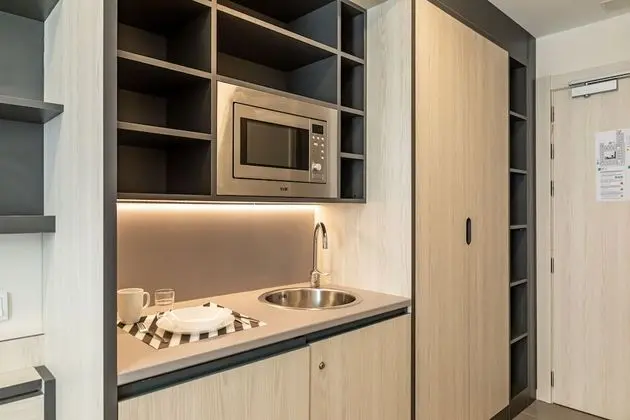 Basic Tek Büyük Yataklı Oda