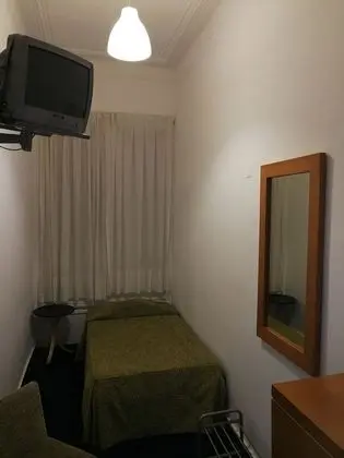 Tek Kişilik Oda, Ortak Banyo