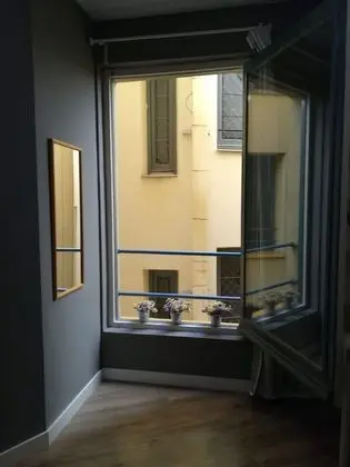 Tek Kişilik Oda, Ortak Banyo
