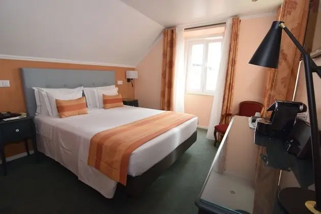 Superior Tek Büyük veya İki Ayrı Yataklı Oda