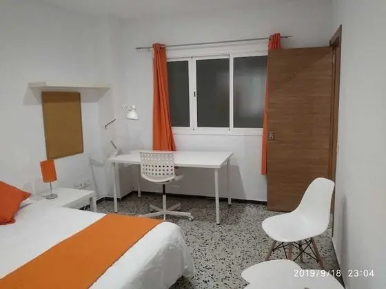 Deluxe Tek Büyük Yataklı Oda, Balkon, Şehir Manzaralı (Room 5)