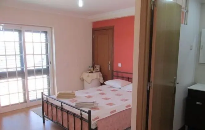 Tek Büyük Yataklı Oda, Özel Banyo, Avlu