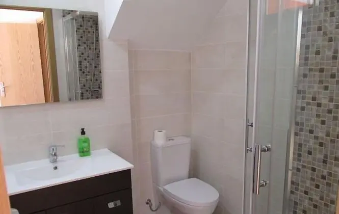 Tek Büyük Yataklı Oda, Özel Banyo, Avlu