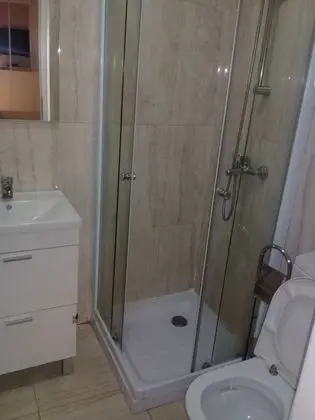 Basic Tek Büyük Yataklı Oda