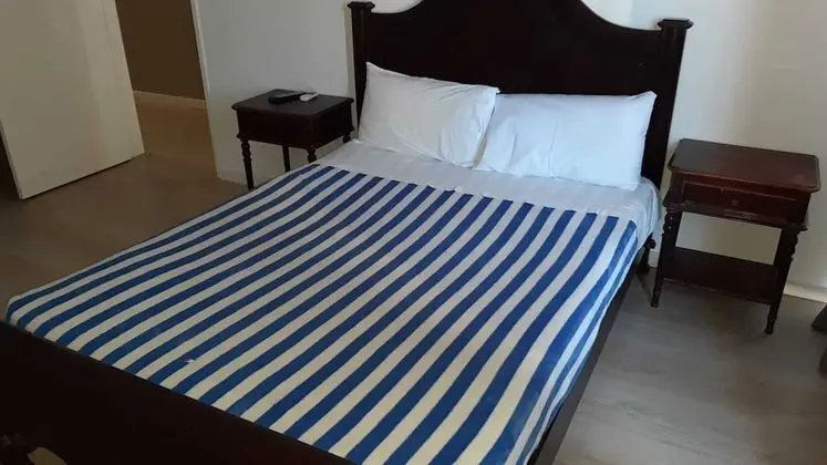 Basic Tek Büyük Yataklı Oda