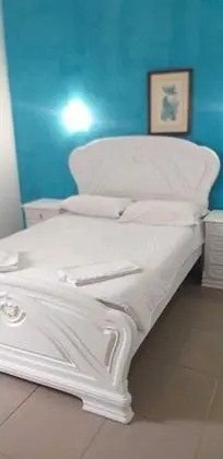 Basic Tek Büyük Yataklı Oda