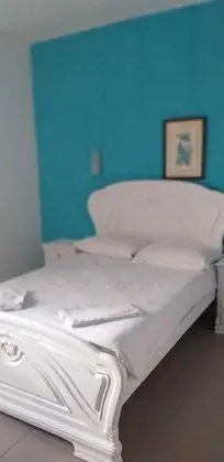 Basic Tek Büyük Yataklı Oda