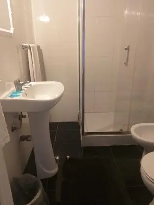 Basic Üç Kişilik Oda
