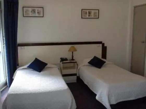 Tek Büyük veya İki Ayrı Yataklı Oda