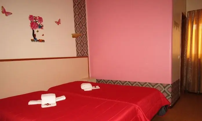 Basic İki Ayrı Yataklı Oda