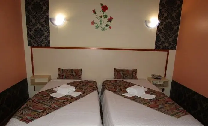 Basic İki Ayrı Yataklı Oda