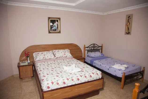 Dört Kişilik Oda, 2 Çift Kişilik Yatak, Sigara İçilmez