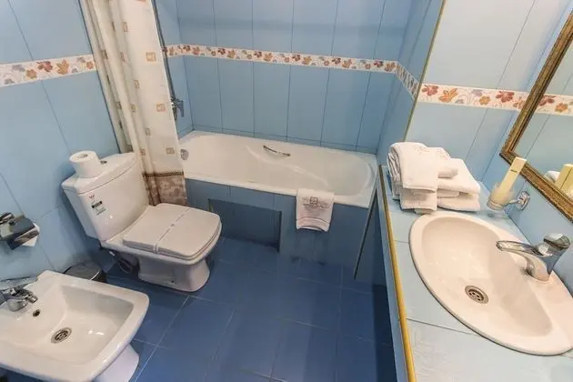 Standard Tek Büyük veya İki Ayrı Yataklı Oda