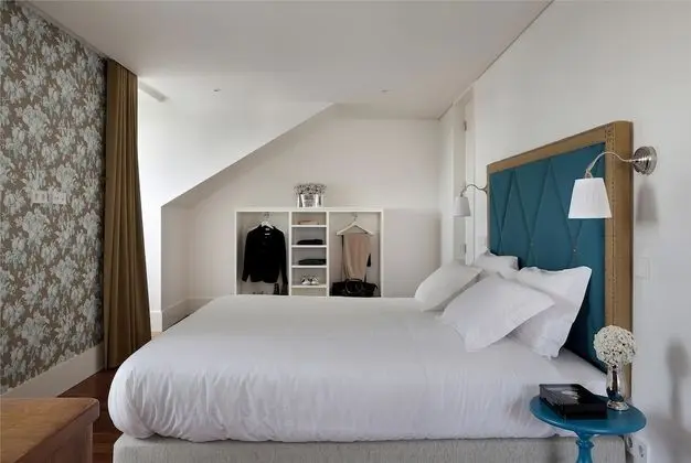 Duplex, 2 Bedroom Apartment with Balcony