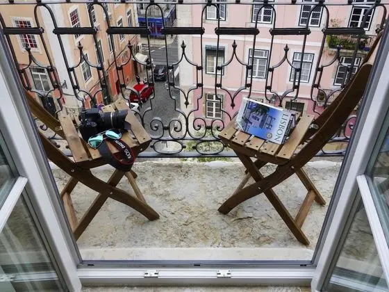 Duplex, 2 Bedroom Apartment with Balcony