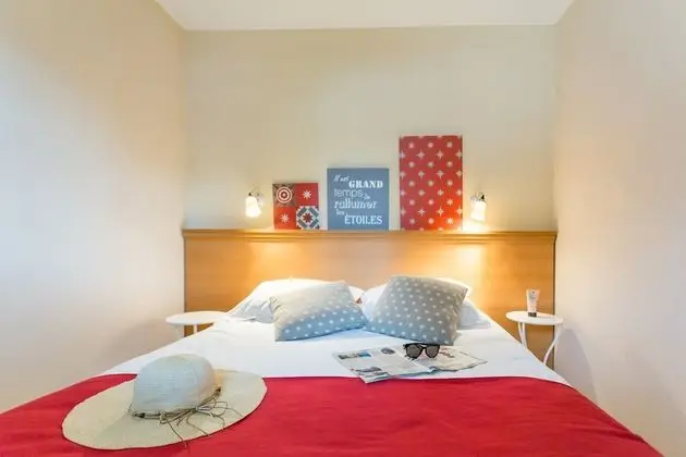Apartment 5 people - 1 bedroom - Terrace or balcony - Pool view