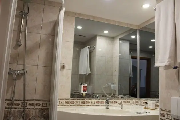 Comfort Tek Büyük Yataklı Oda