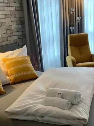 Basic Büyük Yataklı Tek Kişilik Oda