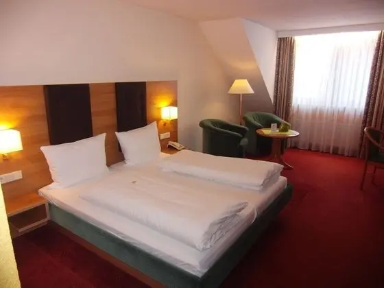 Classic Tek Büyük Yataklı Oda