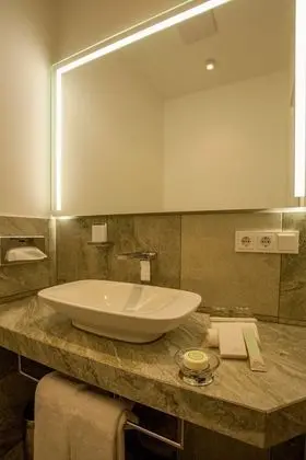 Luxury Süit, Balkon (Orenberg)