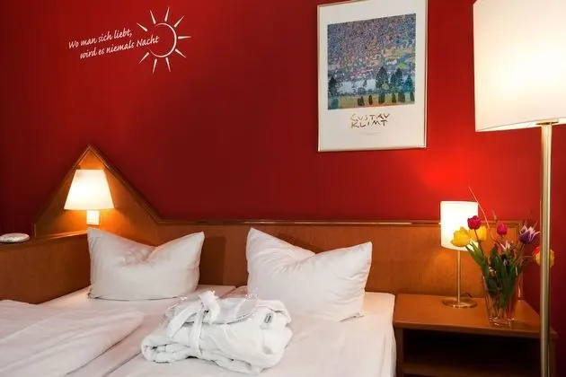 Comfort Tek Büyük Yataklı Oda