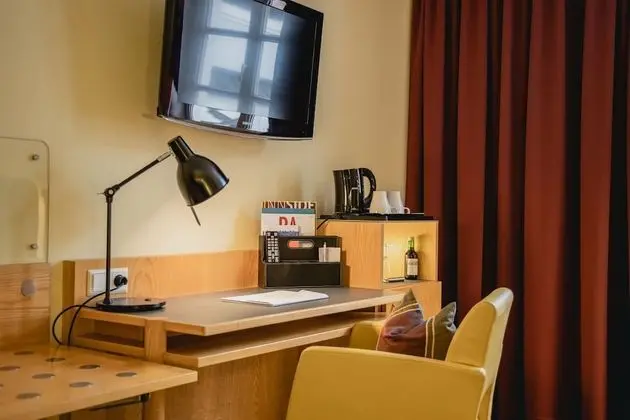 Comfort Tek Büyük Yataklı Oda