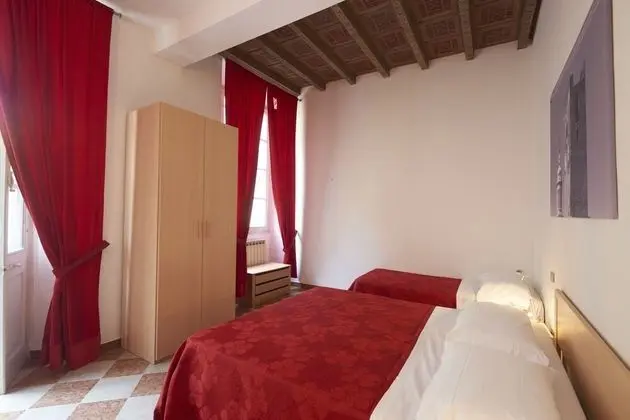 Üç Kişilik Oda, 1 Yatak Odası