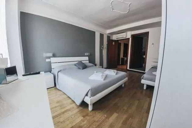 Üç Kişilik Oda, Balkon (Turandot)