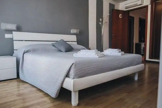 Üç Kişilik Oda, Balkon (Turandot)