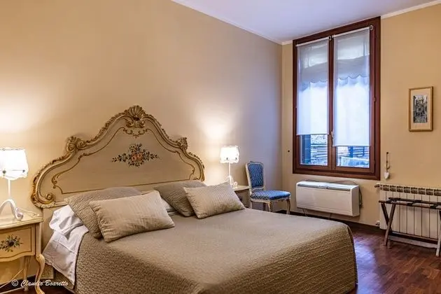 Tek Büyük veya İki Ayrı Yataklı Oda, Özel Banyo