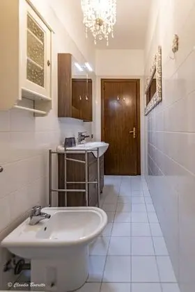 Tek Büyük veya İki Ayrı Yataklı Oda, Özel Banyo