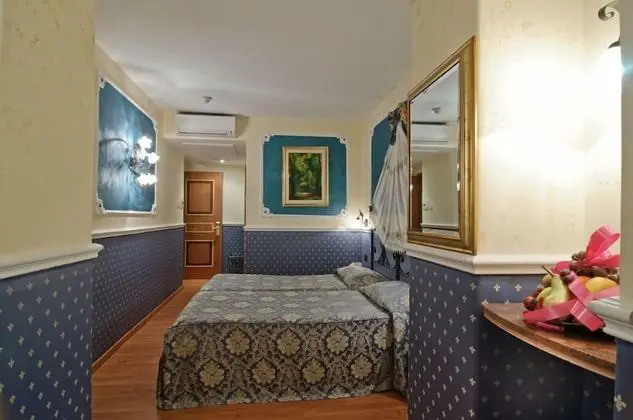 Tek Büyük Yataklı Oda