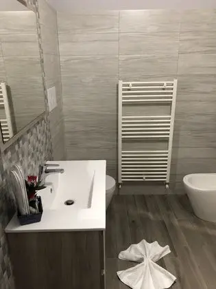 Classic Tek Büyük Yataklı Oda