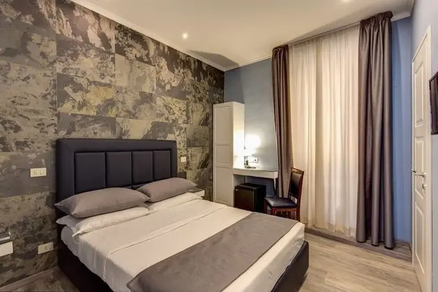 Classic Tek Büyük Yataklı Oda