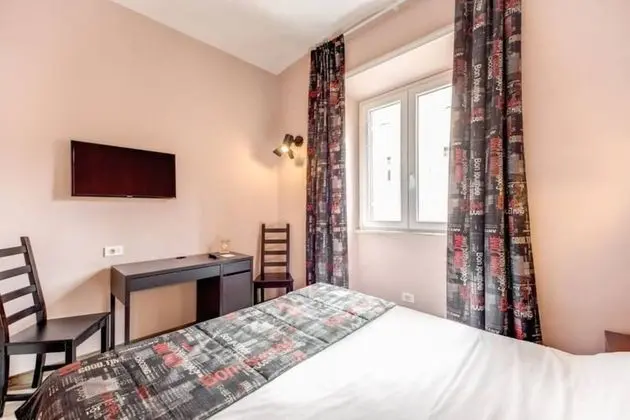 Classic Tek Büyük Yataklı Oda