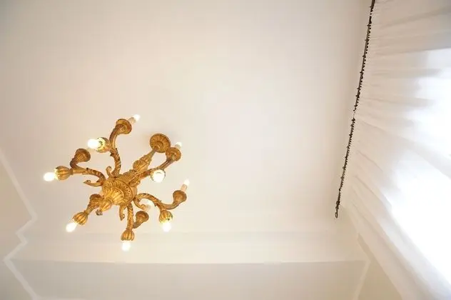 Deluxe Tek Büyük Yataklı Oda, Balkon, Şehir Manzaralı (Carlo III)