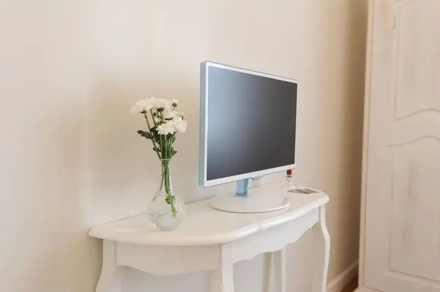 Deluxe Tek Büyük Yataklı Oda, Balkon, Şehir Manzaralı (Carlo III)